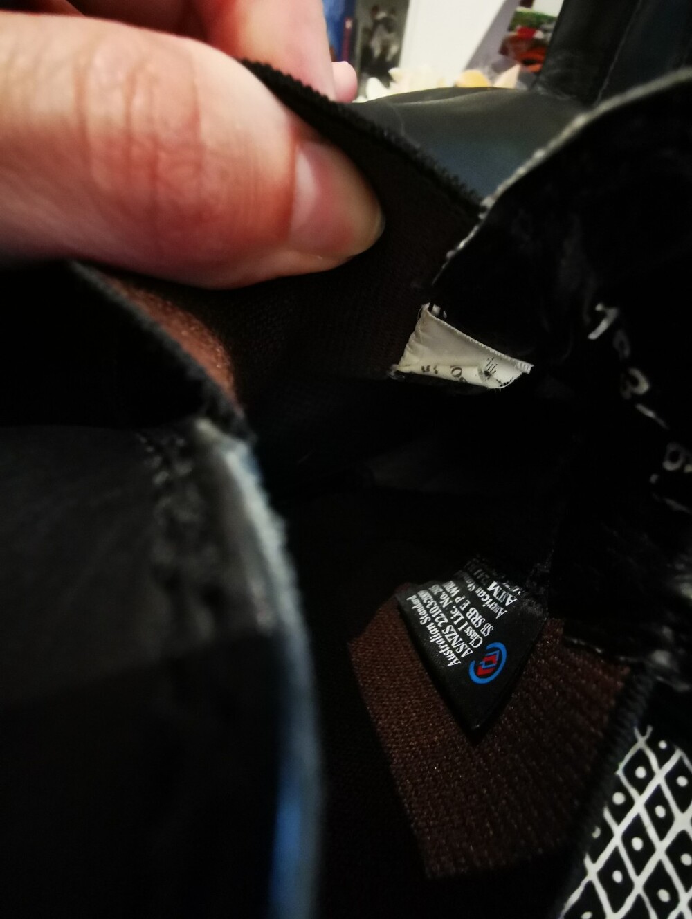 Blundstone 163 Work & Safety boots in black, featuring Steel Toe Cap CSAApproved - Picture 5 of 12